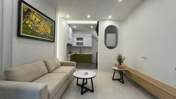 Nhà Đẹp Lô góc Hoàng Hoa Thám, DT 32m2 6 tầng MT 3.8m, Giá 7.69 tỷ