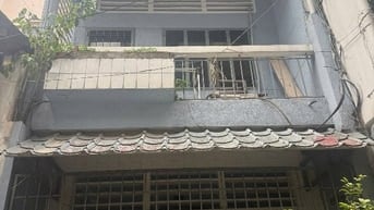 Hẻm Xe Hơi Trần Hưng Đạo-Ng V Cừ,Ngang 4m,3Tầng,3PN,An Ninh, sạch sẽ 