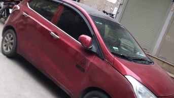 Bán xe i10 , 1 đầu, mầu đỏ, đời 2015, số sàn, giá 125 triệu