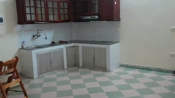 Cho thuê nhà 3 tầng ngõ 36 Đào Tấn trung tâm quận Ba đình
