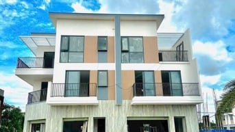 Cần Bán nhà 1 trệt 2 lầu đối diện KCN Vsip 2, kinh doanh ngay