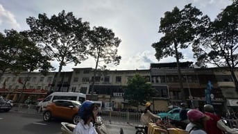 Cho thuê dãy nhà chung cư 62 Trần Hưng Đạo, Quận 1