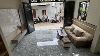 Nhà 3 Tầng Ngay Bà Hom mới toanh - Vào ở ngay - HXH 6m - Giá 5.75 Tỷ