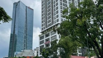 Cho thuê CCCC 70m2 hai ngủ, hai VS. 