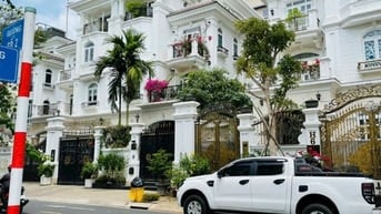 Biệt thự khu VIP Cityland Reverside Quận 7. 10*22, hầm+4 tầng, TM. 44 