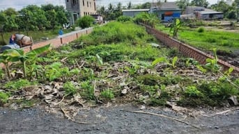 Chủ cần tiền trả ngân hàng bán lô đất phía sau chợ Đức Hoà 