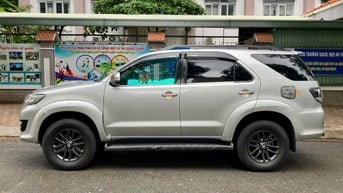 Gia đình bán xe Toyota Fortuner máy diesel SX 2016