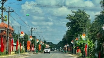 Chính Chủ Bán Đất 350m2 thổ cư, Giá bán 380 triệu, Gần sát ủy Ban Xã