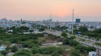 Ann cho thuê Cc Cửu long, 83m2 2PN NTĐ balcony rộng view Đông 