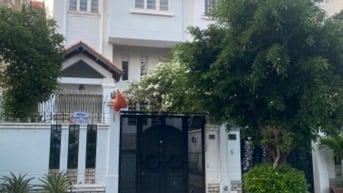Nhà biệt thự phạm thị tánh F4Q8 dt: 8x20, hầm, trệt, 3 lầu ST