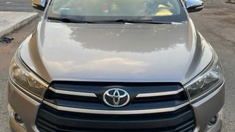 Tôi cần bán xe Toyota Innova số sàn sản xuất 2017.