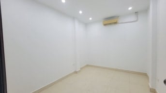 Cho thuê nhà nguyên căn ngách 28/40 Điện Biên Phủ