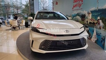 Toyota Camry 2.5 Hybrid HEV TOP 2025