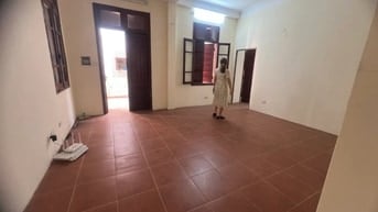 Bán Đất VIP Lạc Long Quân, Mảnh đất Vàng, 50m ra hồ tây, 256 M2, 43 tỷ
