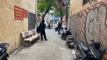Cho thuê nhà tại số 1B ngõ 285 Kim Ngưu, DT 23m2, có gác xép lửng