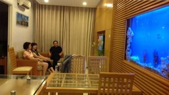 Cần cho thuê căn 02 phòng ngủ chung cư Phạm Viết Chánh, lô có thang má