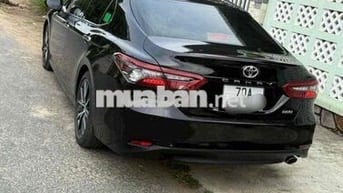 Toyota Camry 2022 2.0Q - 49000 km
