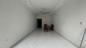 Nhà riêng phố nguyễn chính tân mai dt70m2x3,5t giá 20tr 
