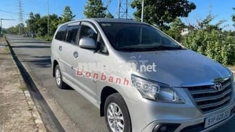 Xe một chủ mua mới innova cuối 2014 bản 2.0E