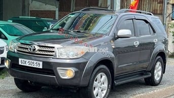 Toyota Fortuner 2.5G 2010 - 375 Triệu
