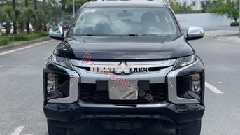 Triton sx 2021 AT chạy 7 vạn