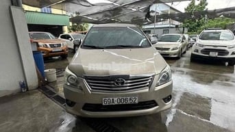 Toyota Innova 2013 2.0E - 135000 km