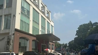 Chính chủ bán nhà lô góc ngõ 106 Hoàng Quốc Việt 81m2x3,5t giá 29.9 tỷ