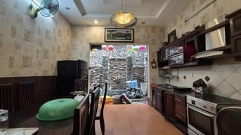 NHÀ BÁN MẶT TIỀN KINH DOANH ĐƯỜNG SỐ 15 DT(4X20)GIÁ 13.5 TỶ 