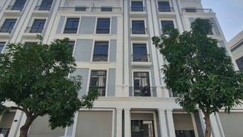 GIÁ TỐT - CHO THUÊ NHÀ 5.5 TẦNG, 250M2 - HT THANG MÁY - CHỈ 25TR, KHU 