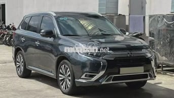 Mitsubishi Outlander 2024.