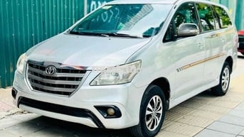 Toyota Innova 2.0E sx 2015 form mới