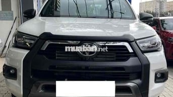 Toyota Hilux 2024 Adventure 2.8L 4x4 AT - 15000 km