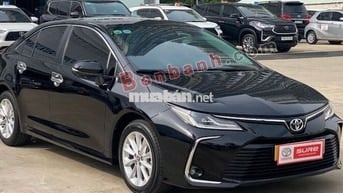 Toyota Altis 1.8V màu đen-2022 nhập Thái