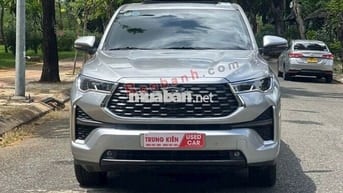 Toyota Innova Cross HEV 2.0 CVT 2023