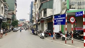 Bán nhà mặt phố số nhà 107 phố chùa Quỳnh ( Sổ đỏ chính chủ, Nở hậu)