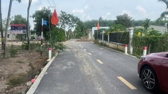 Bấn gấp 240m2 đất TP.HCM mặt tiền đường nhựa