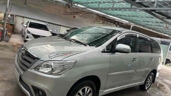 Toyota Innova 2015 2.0E - 79 km