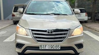 Toyota Innova 2015
