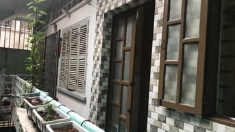 Cho thuê nguyên căn lầu 2, căn góc, khoảng 50m2, đường Hùng Vương, Q5