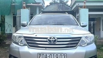 Toyota Fortuner 2012 2.5G - 140000 km