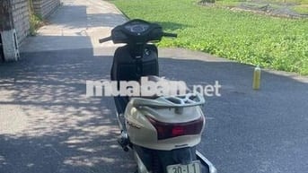 Nhà e có xe ko đi lại cần bán ai mua lh e
