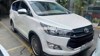 Toyota Innova 2019 2.0 Venturer - 62700 km