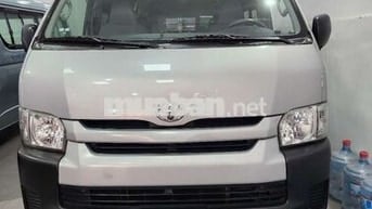 Toyota Hiace 2014 máy xăng zin đẹp -180000 km