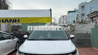Kia Carnival 2022 Luxury 2.2D - 9000 km