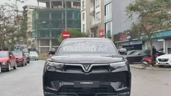 VinFast VF9 Plus 2025