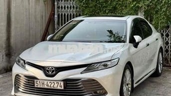 TOYOTA CAMRY 2.5Q 11.000km model 2021 sản xuất 202
