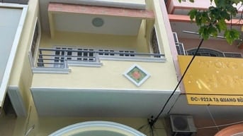 Cần bán gấp nhà MT Tạ Quang Bửu F5Q8 dt: 4m x 20m, trệt, 4 lầu st