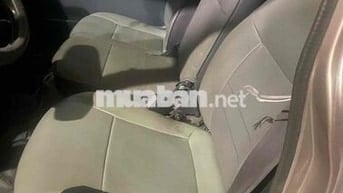 Toyota Hiace 2005 Van 6 ghế