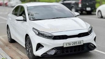 Kia K3 2022 1.6 pre chạy 6v km zin toàn bộ từ lốp