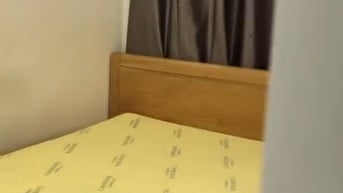 CHO THUÊ PHÒNG CÓ BAN CÔNG giá rẻ. Lê Văn Sỹ Quận 3. GG tự do 25m2